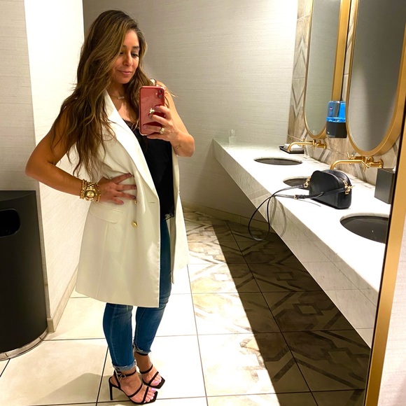 Meet your Posher, Dafne - Picture 1 of 1